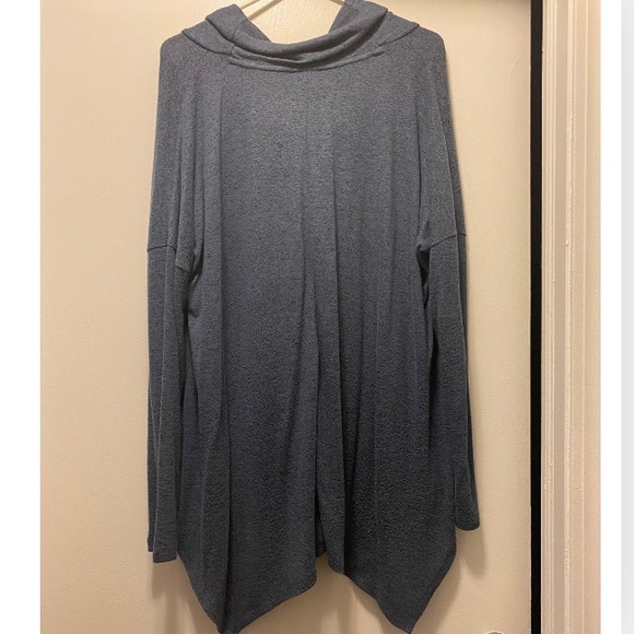 Sweater - Picture 2 of 3